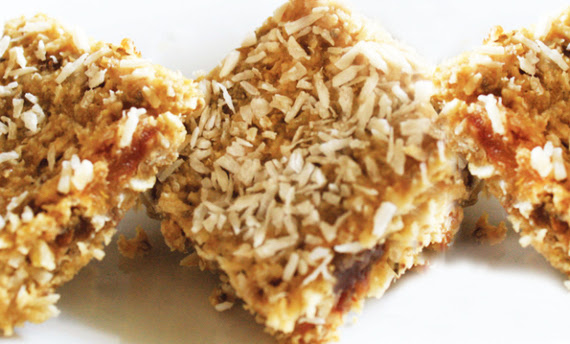 2015-03-05-1425565870-7559557-lemoncoconutbreakfastbardesserthealthsuperfoodkitchencookbookspry.jpg