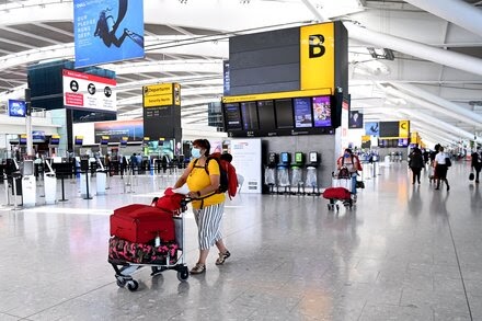 Vaccinated U.S. and E.U. travelers can travel to England and Scotland without quarantining.