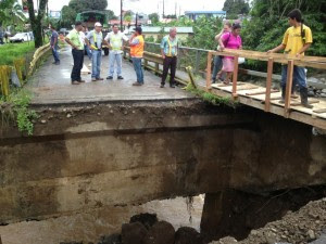 Fuertes lluvias provocan daños en puentes y casas de la Zona Norte