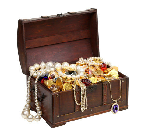 Open Pirate Treasure Chest stock photos - FreeImages.com