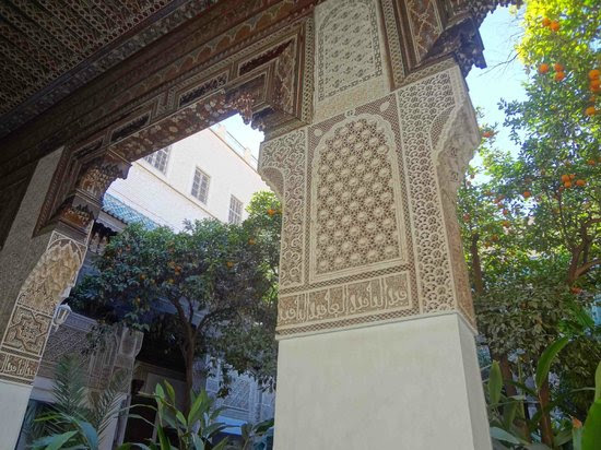 Bahia Palace:                   portico                 