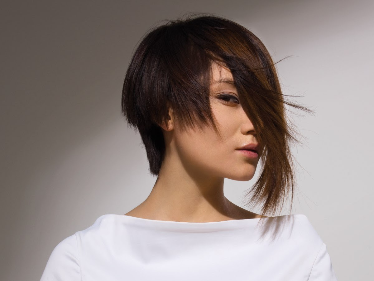 7 Model Rambut Wanita Yang Akan Membuatmu Tampak Lebih Langsing 7 Model Rambut Wanita Yang Akan Membuatmu Tampak Lebih Langsing