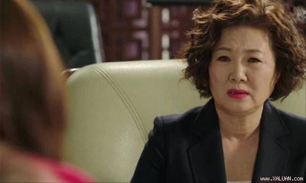 Rồi bà ta kể khổ rằng cả gia đình họ luôn dằn vặt từ khi bỏ rơi mẹ con tôi. (Ảnh minh họa)