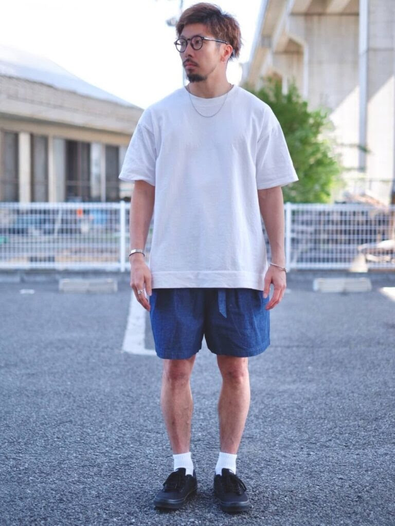 ハーフパンツ ネイビー のメンズのコーデ 人気のネイビーハーフパンツを紹介