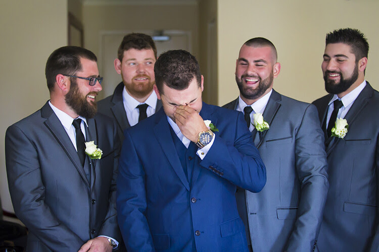 Posing Tips for the Groom in Wedding Photography