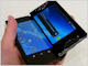 ワイヤレスジャパン2011：開閉のギミック、2画面UIはどう？――写真と動画で解説する「Kyocera Echo」