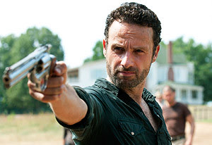 TV GUIDE WALKING DEAD SHOCKING MID SEASON FINALE !!!