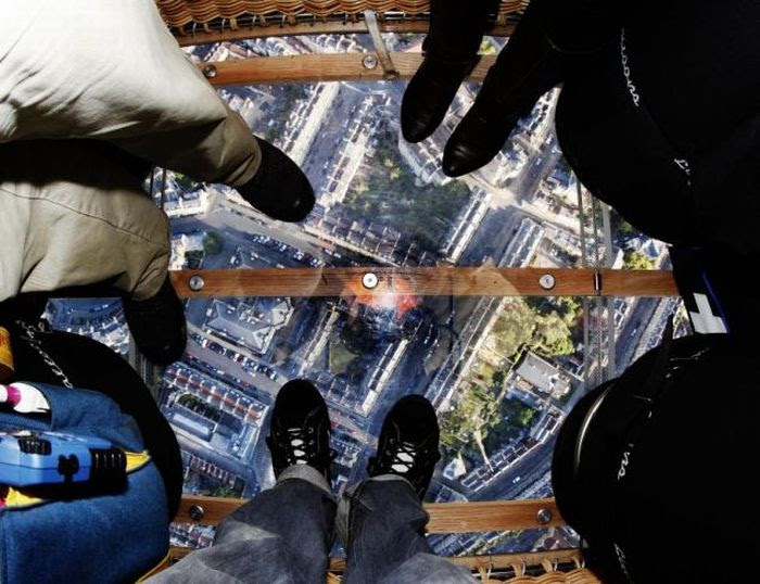 World's First Glass-Bottomed Air Balloon (7 pics + video)