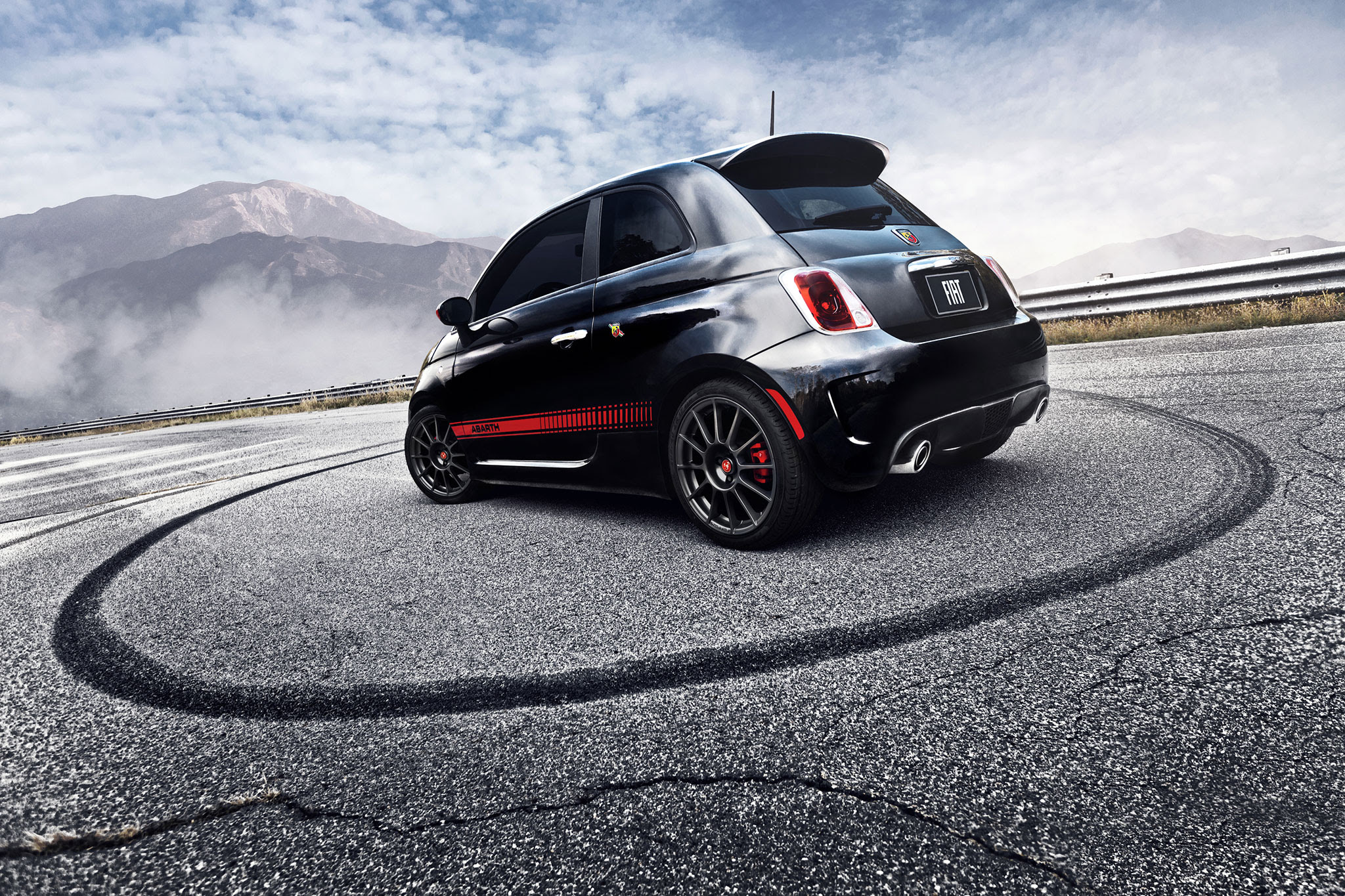 2014-Fiat-500-Abarth-rear-view