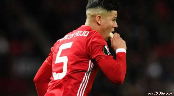 Cư dân mạng cười nghiêng ngả với cách Mourinho tiếp sức cho học trò