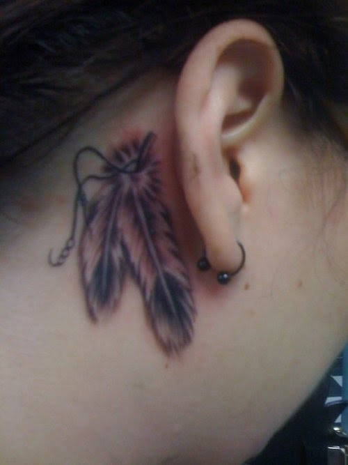 Sara Element Tattoo Supply chilling with OC Tattoo Inc. my first tattoo, tribal feathers :D!! done at Element Tattoo in San