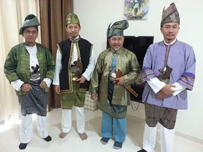Pakai Seperti Pahlawan Melayu Itu Yang Sebenarnya Mabuk - Khalid Samad Sound PAS.