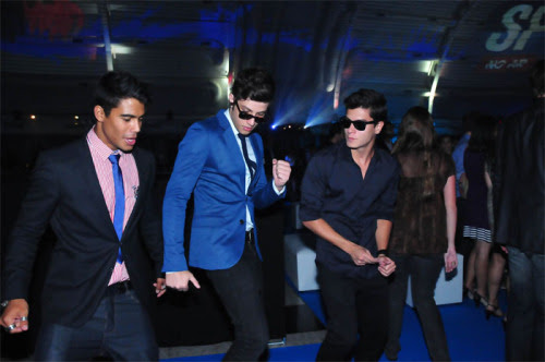 iloverebeldebr:

Multiplica senhor!
