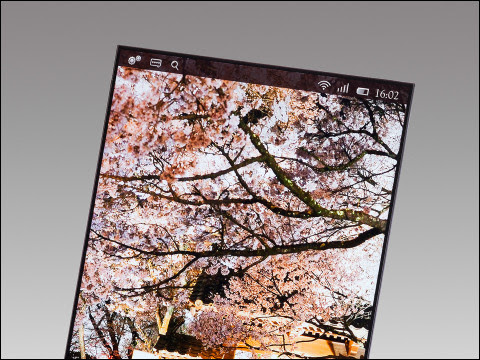 フルhdから クアッドhd へ スマートフォンのディスプレイはさらに大型 高解像度に Buzzap