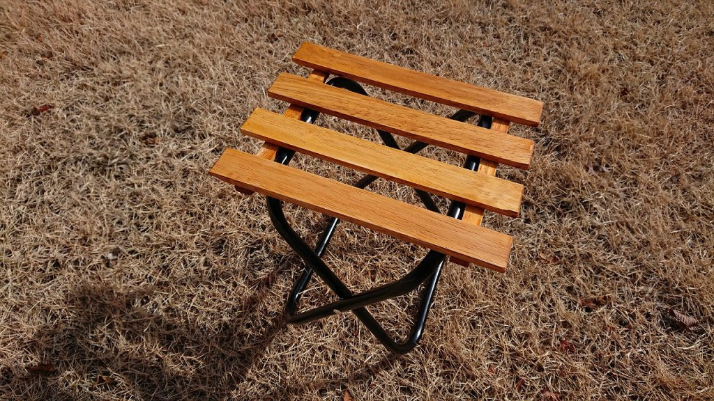 ダイソーにある材料でウォータージャグスタンドを自作してみた アンプラ