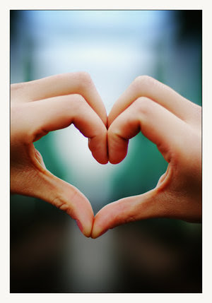 http://deeto88.files.wordpress.com/2009/12/love1.jpg