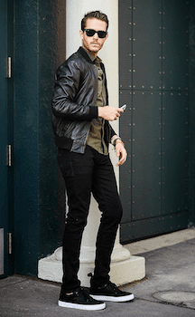 レザースニーカーのメンズのコーデ 人気のレザースニーカーを紹介