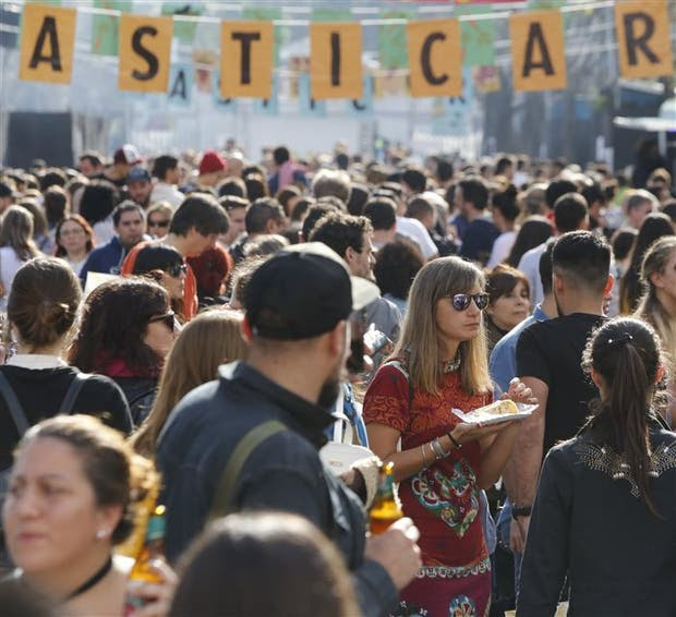 Mucho público a horas del cierre de Masticar