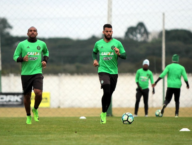 Perto do título, Corinthians bate novo recorde de público 