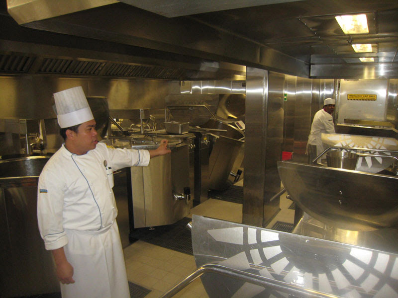 allure of the seas kitchen (10)