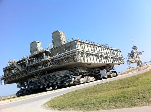 The Crawler-transporter and LC-39A