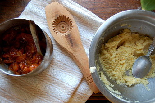 apricot ma'amoul