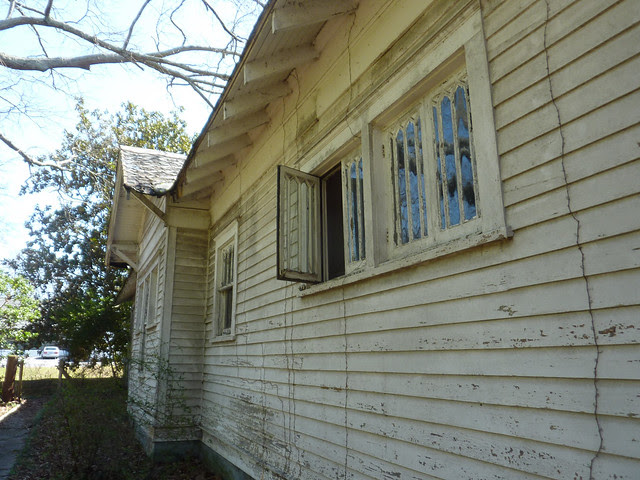 P1170786-2013-03-19--1148-North-Highland-Teardown-before-Unit-B-North-Wall-Bedfroom-bathroom-Ktichen-Back-windows