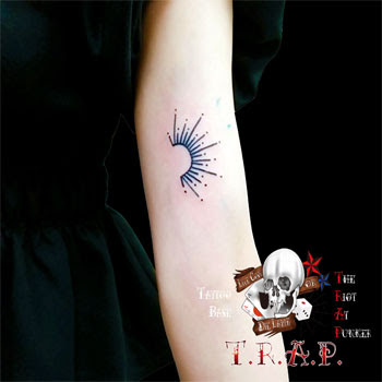 太陽のワンポイント Tattoo Base T R A P The Riot At Punker