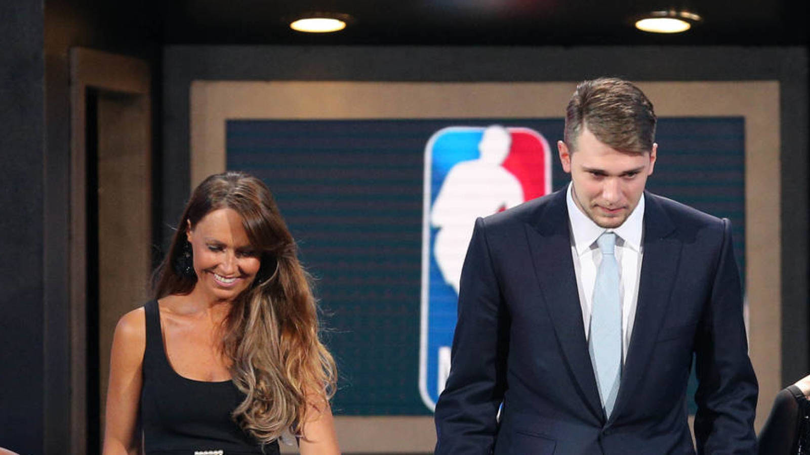 Andre Iguodala Awkwardly Tweets About Luka Doncic S Mother Yardbarker