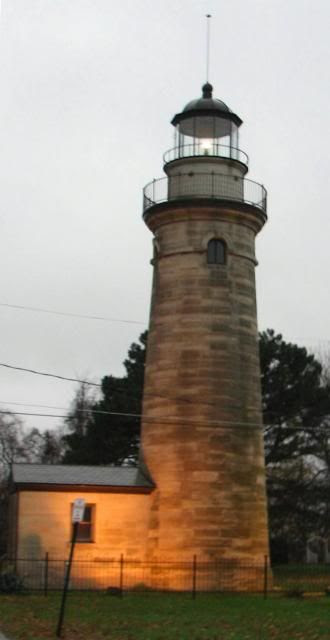 photo ERIELIGHTHOUSE-R-2.jpg