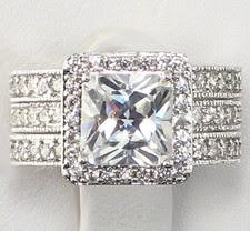 Alluring princess cut cz wedding ring