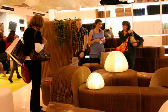 molo urchin softlight, energy efficient lighting, flatpack lamp, molo design, molo light sculpture, green design, sustainable design, 100% design