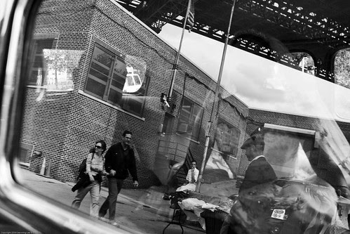Untitled Single-frame Collage / Dumbo Arts Center: Art Under the Bridge Festival 2009 / 20090926.10D.54558.P1.L1.BW / SML (by See-ming Lee 李思明 SML)