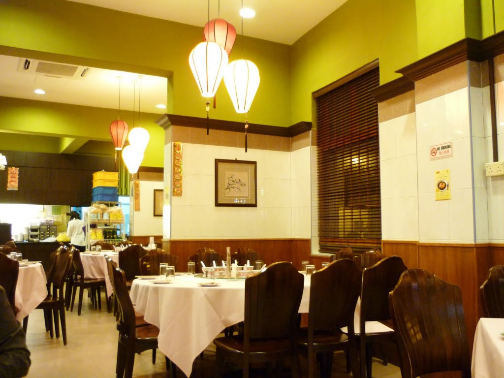 New Fut Kai Vegetarian Restaurant 1024x768 Đèn hoa sen trang trí quán chay
