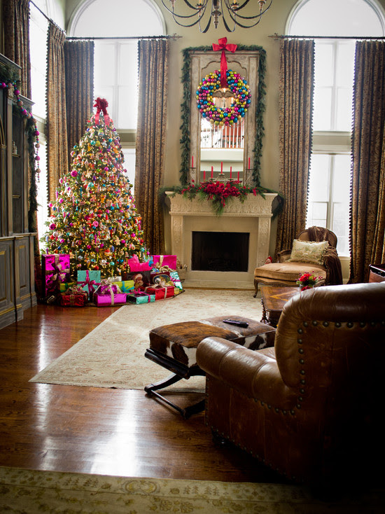 Christmas Living Room Decorations Ideas & Pictures Charming christmas decorating ideas rope lights.