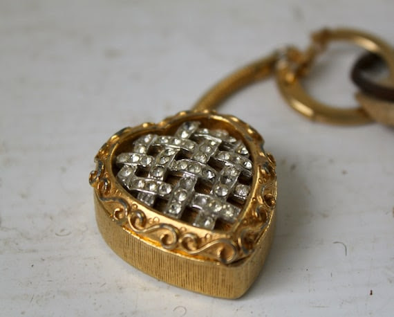vintage 1950s SWEETIE PIE box keychain