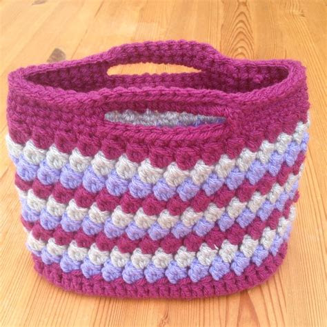 crochet bag chunky treble clusters oval