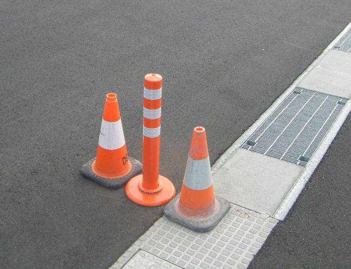 参考価格 道路施設株式会社