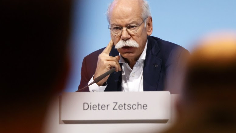 Dieter Zetsche (C), Chairman of the Board of Management of Daimler AG and Chief Executive Officer Mercedes-Benz Cars, speaks during the annual press conference in Stuttgart, Germany. EPA, RONALD WITTEK