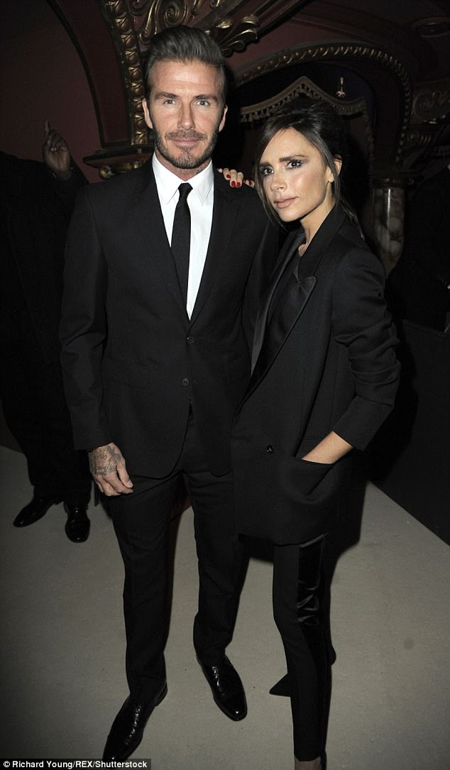  vợ chồng Beckham, bởi vì trẻ nhỏ cho tập thể dục, Hộp để - ảnh 2. "title =" vợ chồng Beckham gây tranh cãi vì trẻ em ít có cho thể dục dụng cụ, boxing đến Sức khoẻ - ảnh 2. "rel =" lightbox "PHOTOID =" 157ad380-404d-11e7-92d4-13224a27406c "type =" ảnh "style =" max-width: 100%; "Dữ liệu ban đầu =" http: // kenh14cdn .com / 2017 / 302197d400000578-0-image-m-111-1495569083526-1495608445987.jpg "width =" "height =" "> </div> <div class=