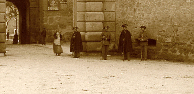 Puerta de Bisagra en 1913. Fotografía de Luis Calandre Ibáñez