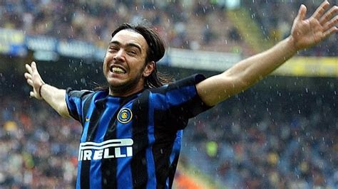 Nato a mantova nel 1943, bonimba è cresciuto nelle giovanili nerazzurre e ha militato nel nostro. RECOBA ALVARO - 10 footballentertainment