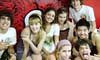 Anna Idza com a turma de Malhação