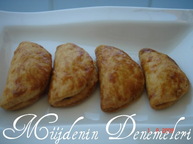 PEYNİRLİ POĞAÇA