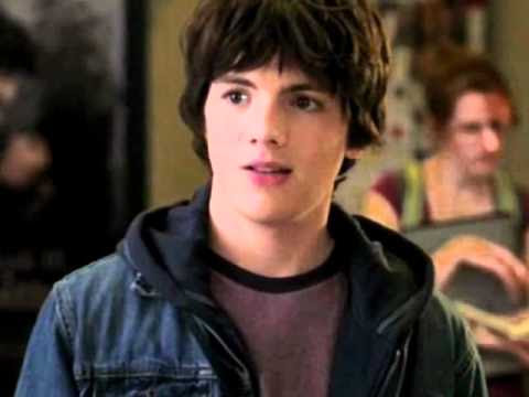 The cast of 'My babysitter's a Vampire' - YouTube