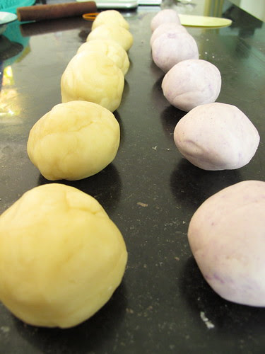 Flaky Swirl Yam Mooncake