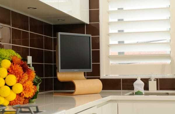 ÎÎ½Î± Î¾ÏÎ»Î¹Î½Î¿ ÏÏÎ±Î½Ï Î¼Îµ ÏÎ¹Î¿ ÎÎ¶ÎµÏÏÎ® ...