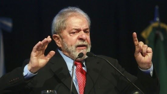 Lula continua escapando da justiça. escapando fedendo!