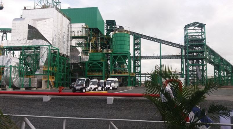 Medina inaugura en San Pedro primera central energética a biomasa de la RD