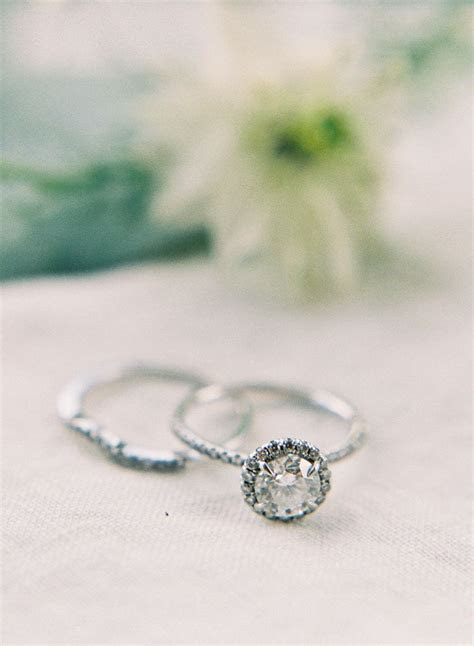 · brilliant cuts have facets that are arranged in such a way as to maximize the stone's brilliance. Priceless Vintage diamond engagement rings